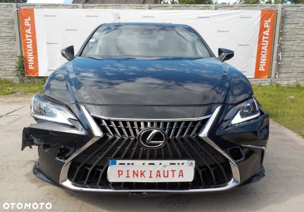 Lexus ES - 3