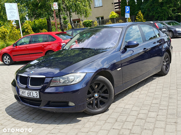 BMW Seria 3 318i