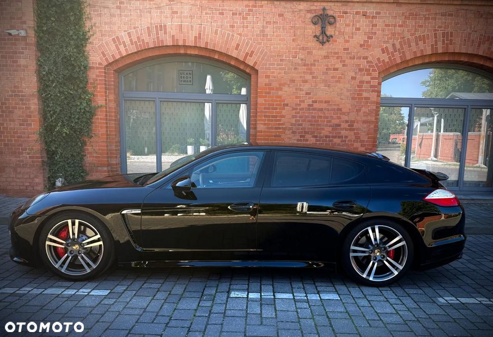 Porsche Panamera GTS - 1
