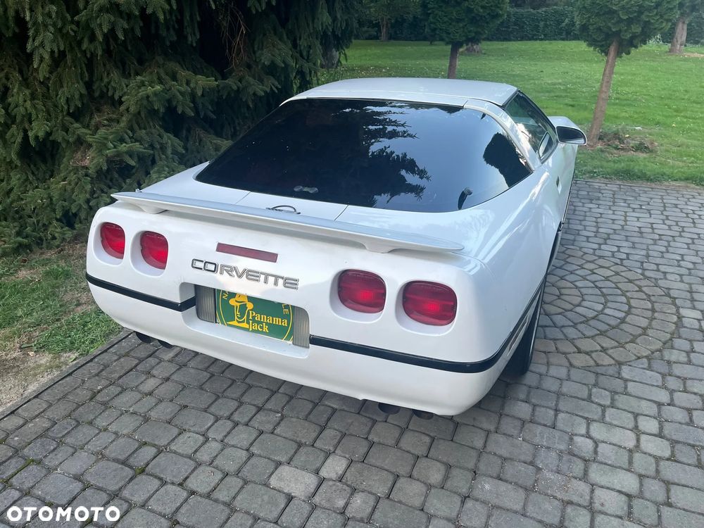 Chevrolet Corvette - 2