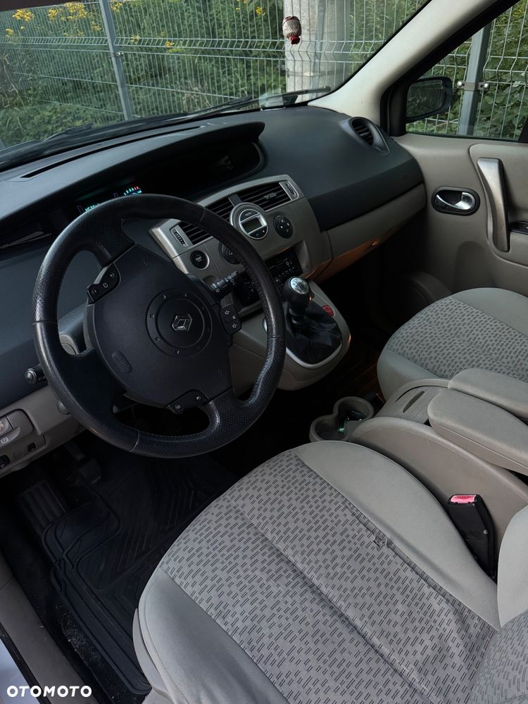 Renault Scenic 1.5 dCi Expression - 9
