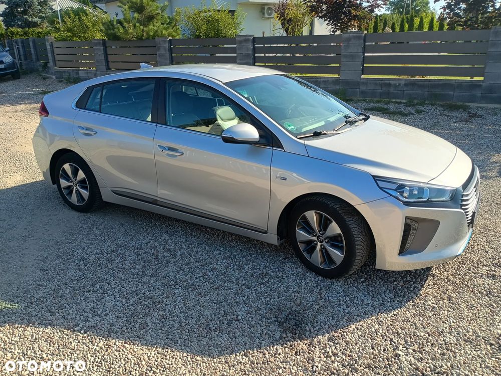 Hyundai IONIQ 1.6 GDI Premium - 2