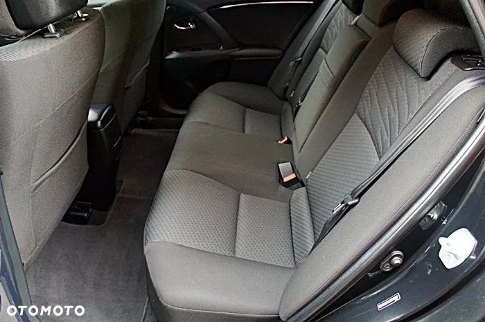 Toyota Avensis 2.0 Premium MS - 21