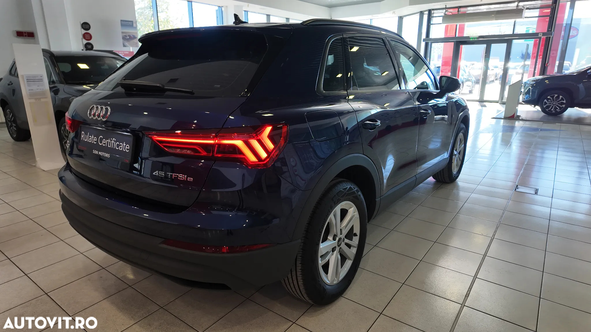Audi Q3 45 TFSIe S tronic - 4