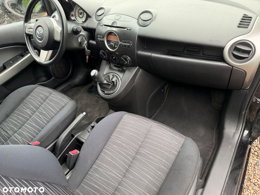 Mazda 2 - 22
