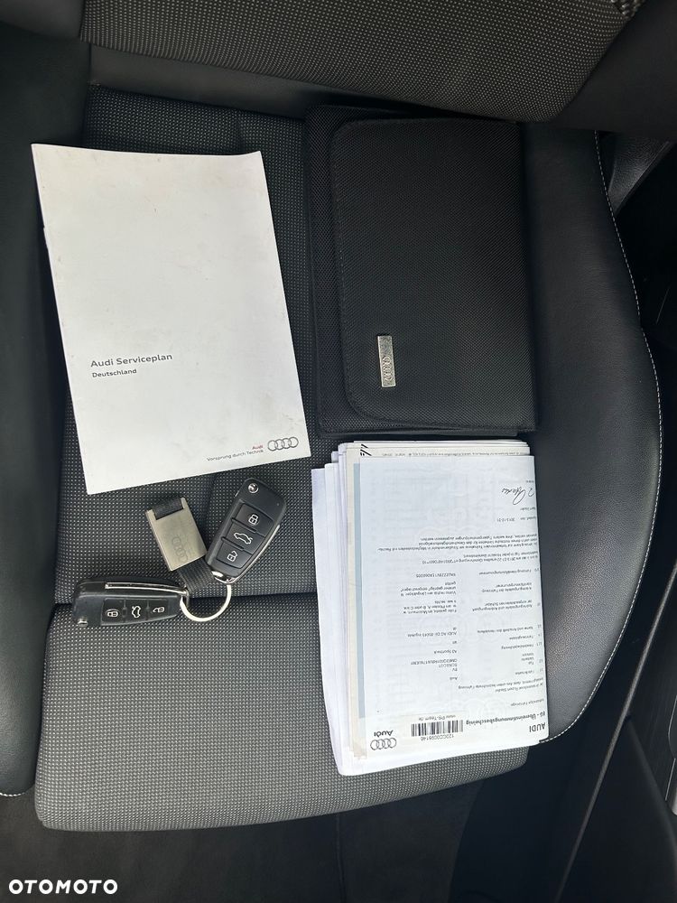 Audi A3 2.0 TDI quattro S line Sportpaket - 24