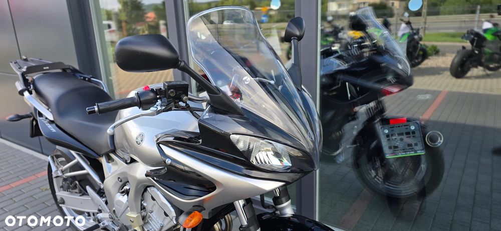 Yamaha FZ6 - 8