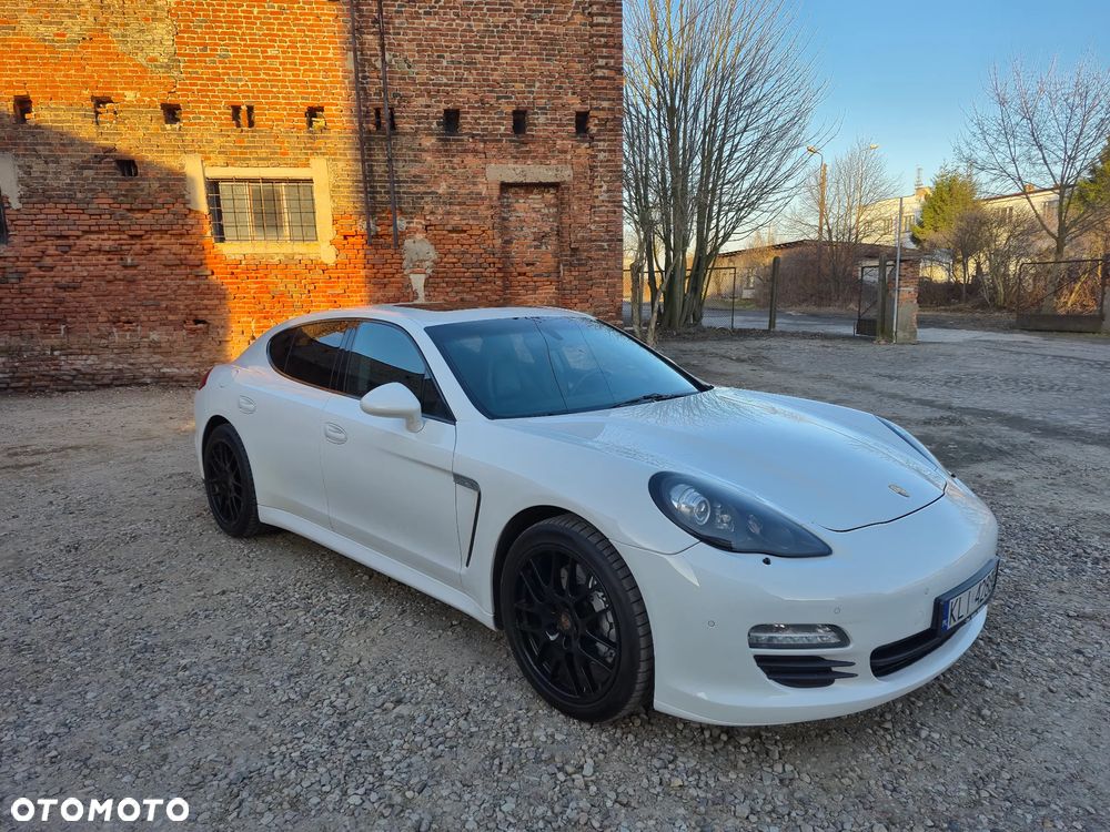 Porsche Panamera 4S PDK - 11