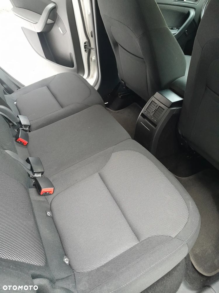 Skoda Yeti 2.0 TDI DSG 4x4 Ambition - 13