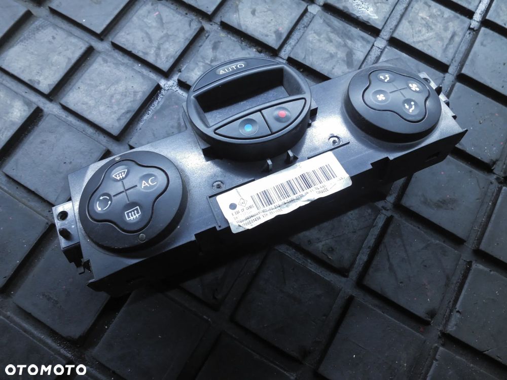 PANEL KLIMATYZACJI RENAULT MEGANE II 8200501456 - 1