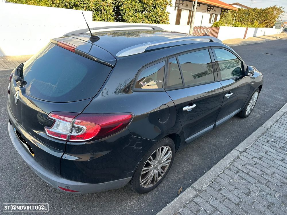 Renault Mégane Sport Tourer dCi 130 FAP BOSE Edition - 3