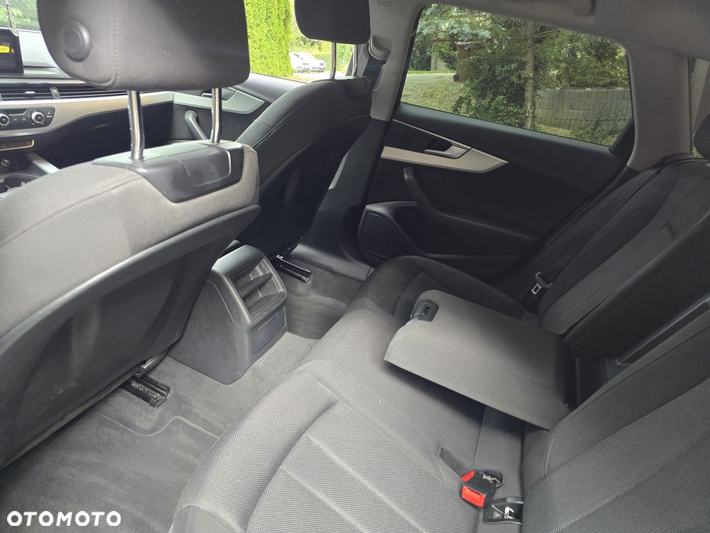 Audi A4 Avant - 8