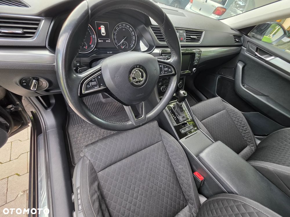 Skoda Superb 2.0 TDI Style DSG - 23