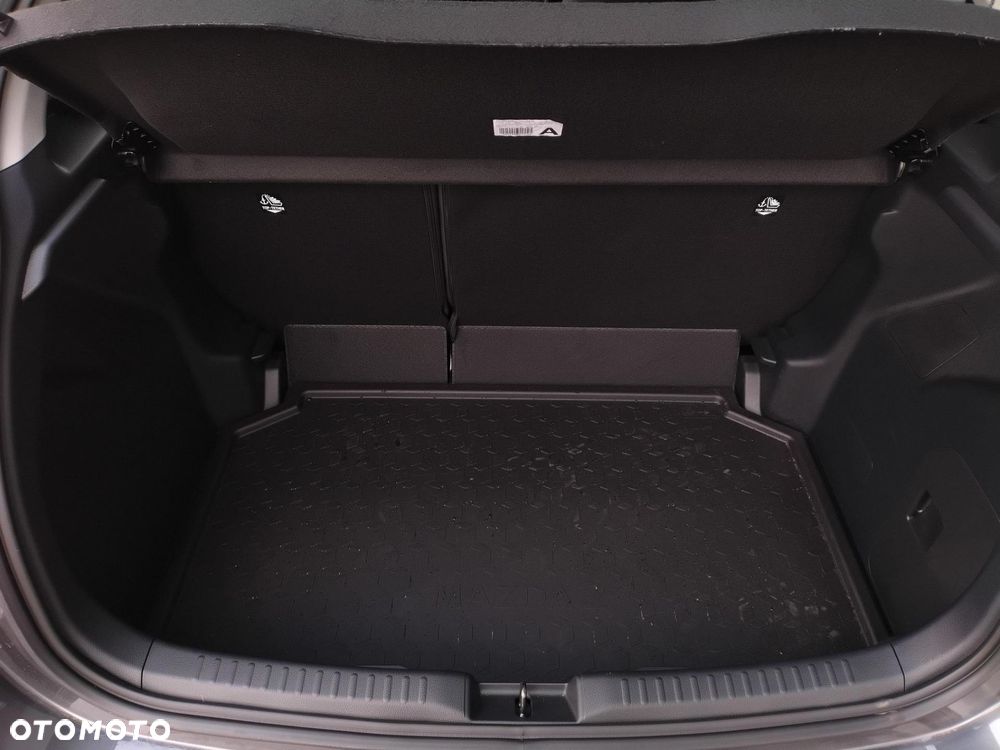 Mazda 2 - 25