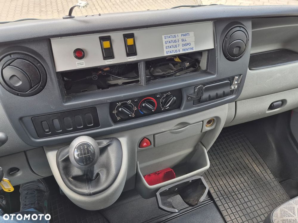 Renault Master 2.5 DCi 120 / STRAŻ POŻARNA / AUTO POŻARNICZE / 4 MIEJSCA / BEZWYPADKOWY / ORYGINALNY PRZEBIEG / DRABINA / ORYGINALNA ZABUDOWA / IDEALNY DO OSP LUB PSP / STAN IDEALNY - 22