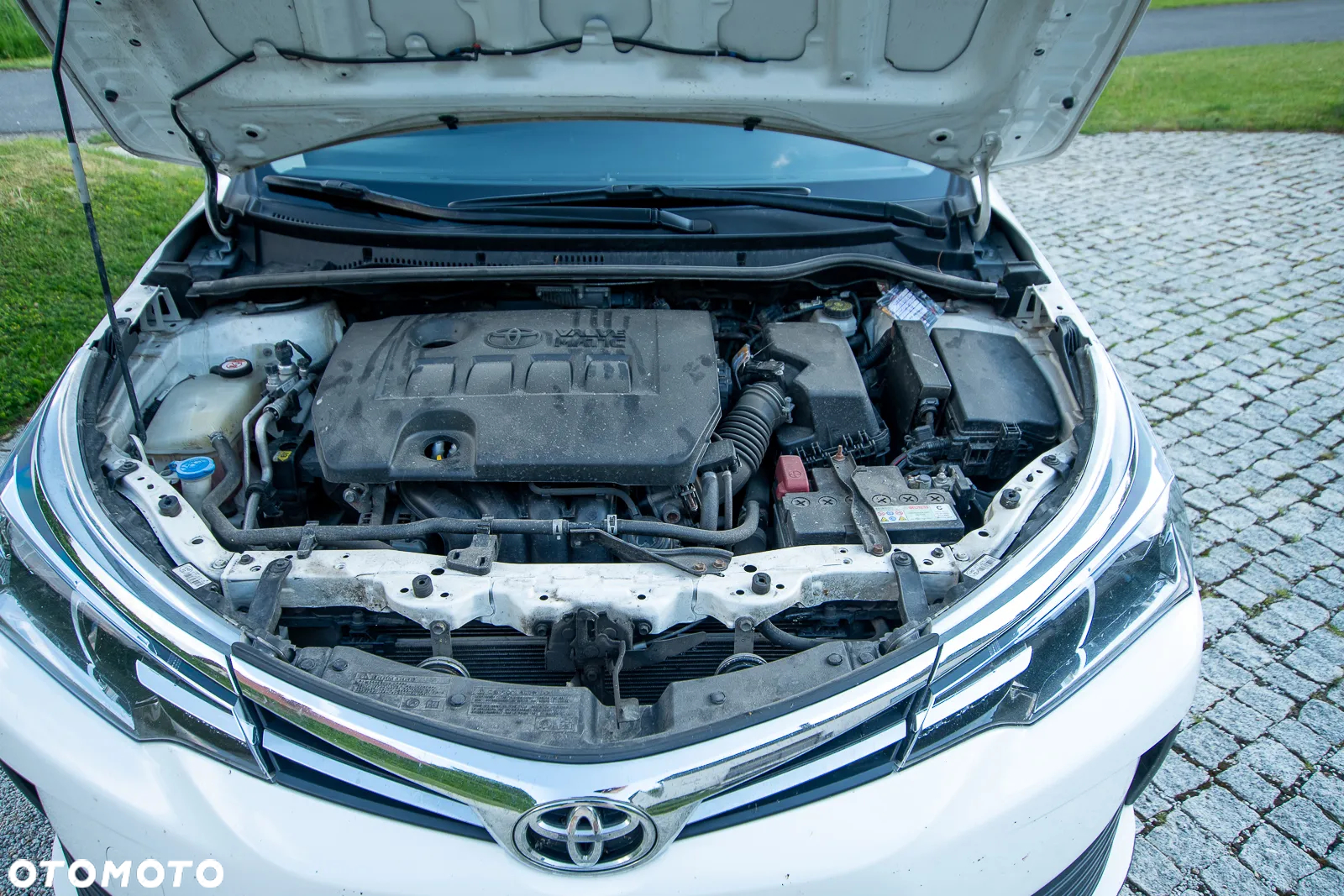 Toyota Corolla 1.6 Active - 12