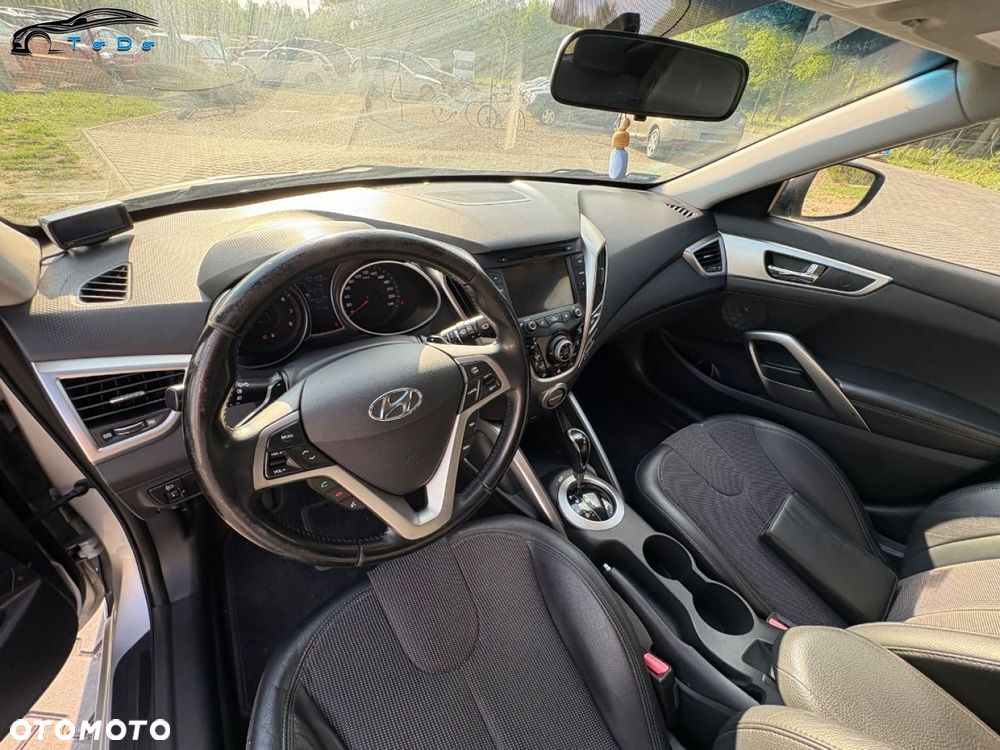 Hyundai Veloster 1.6 GDI Premium - 22