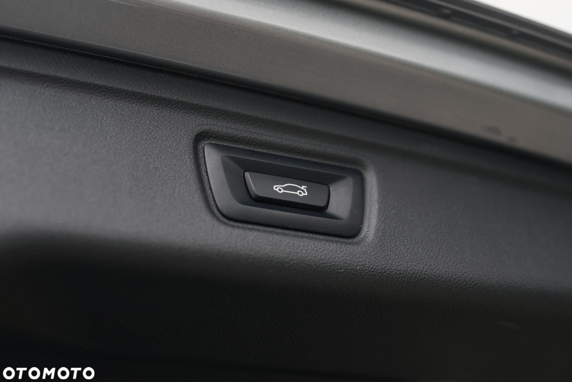BMW Seria 3 - 37