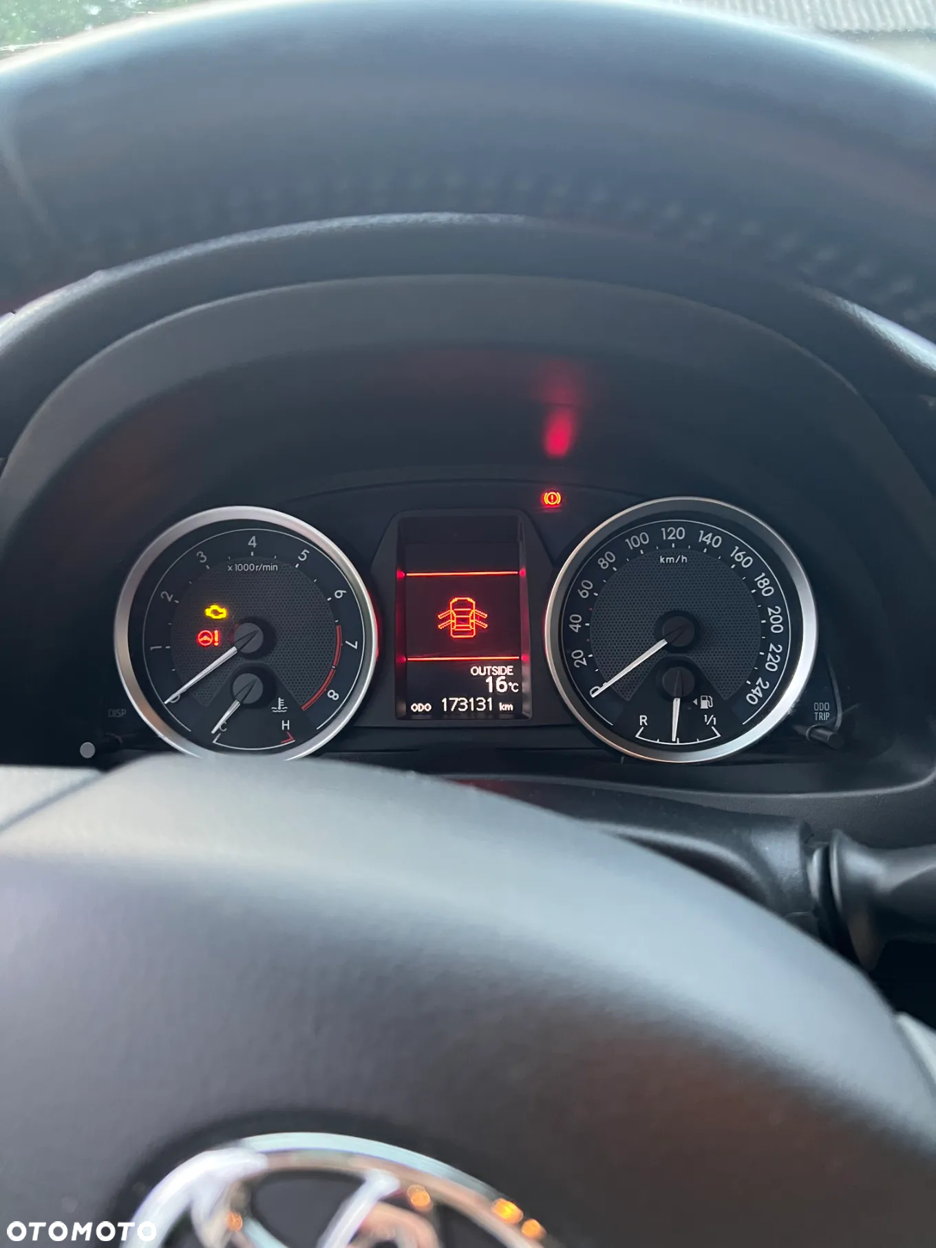 Toyota Auris - 10