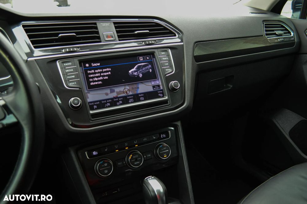 Volkswagen Tiguan 2.0 TDI SCR 4MOTION (BlueMotion Techn.) DSG Highline - 29