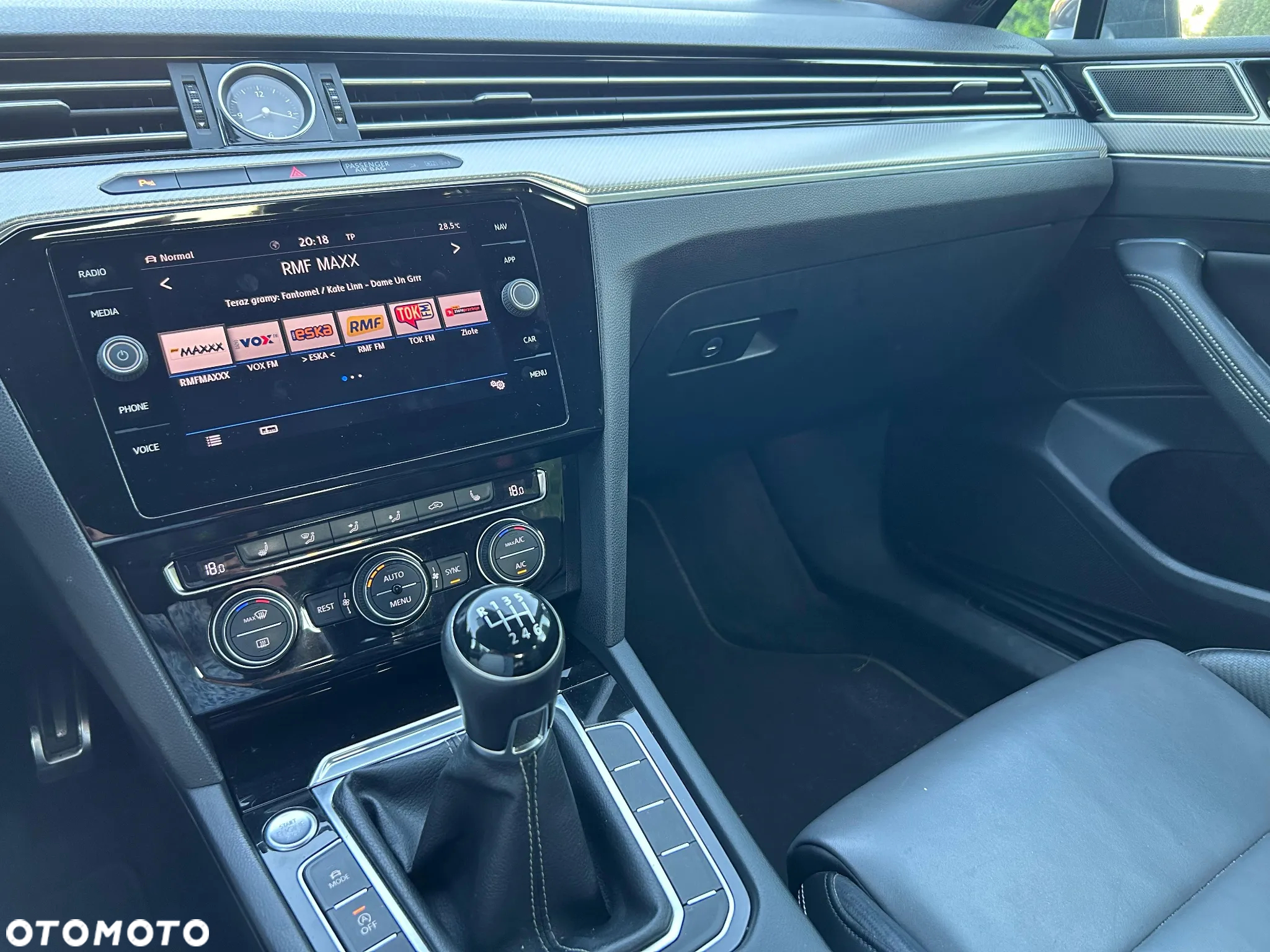 Volkswagen Passat - 20