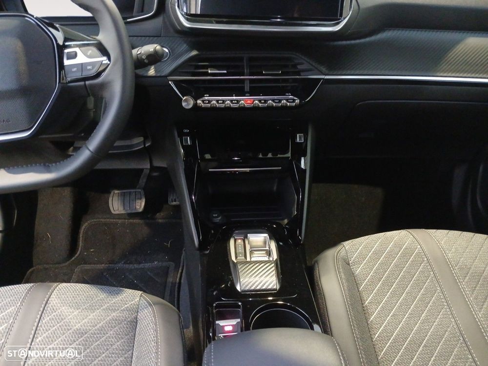 Peugeot e-2008 54 kWh Allure - 11