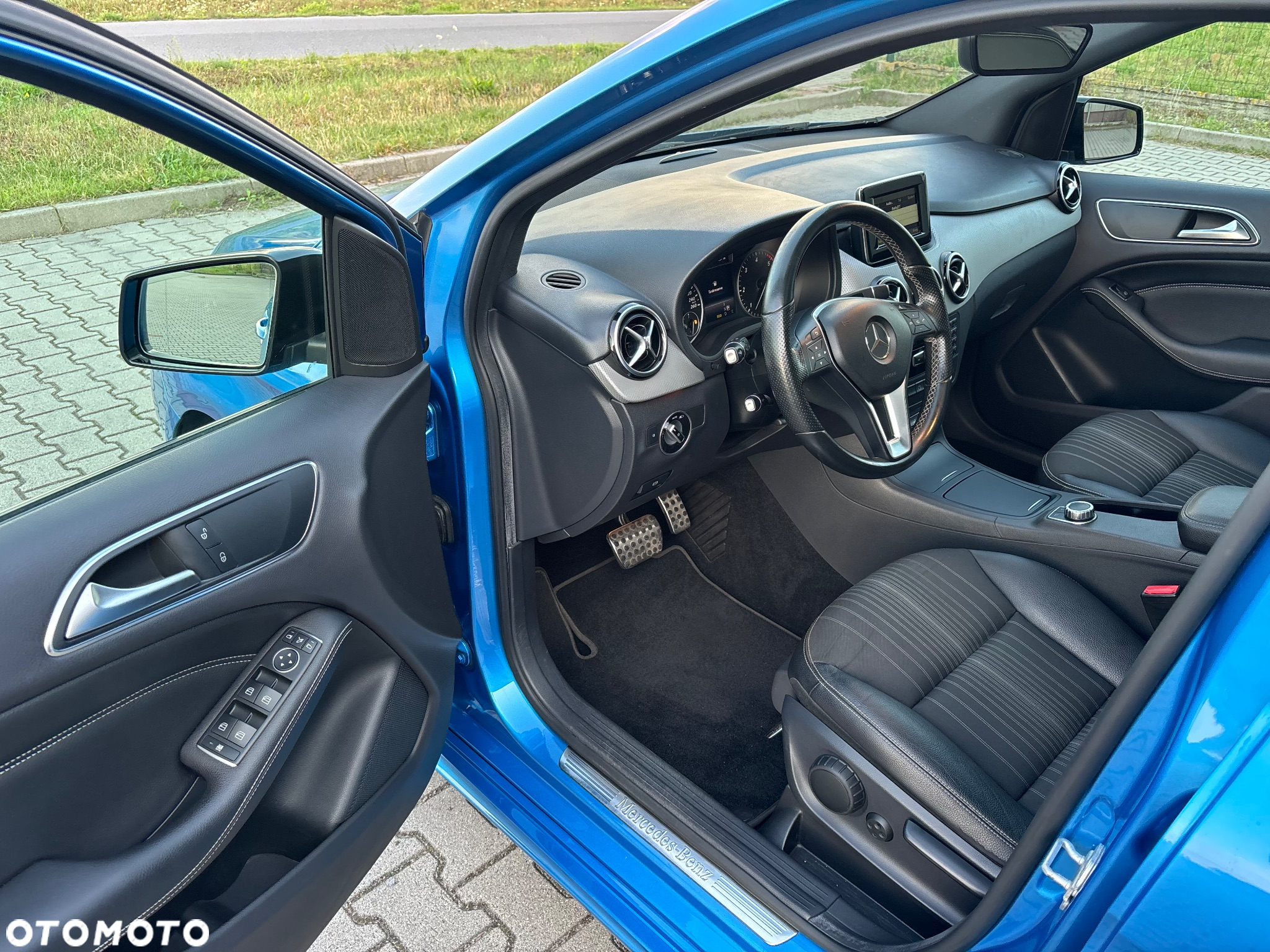 Mercedes-Benz Klasa B 180 (CDI) d 7G-DCT AMG Line - 24