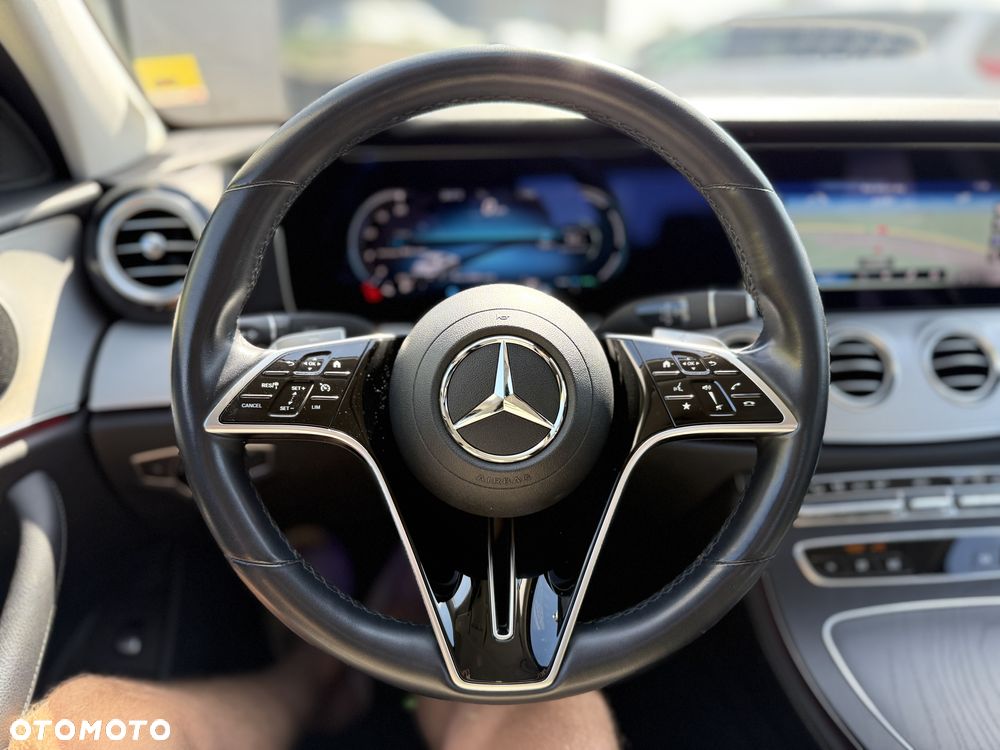 Mercedes-Benz Klasa E - 22