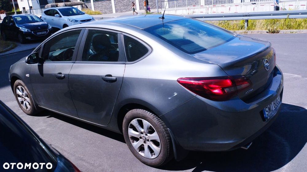 Opel Astra - 1