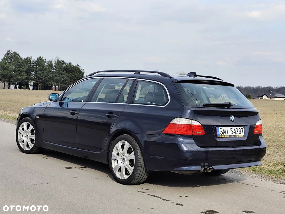 BMW Seria 5 525d - 5