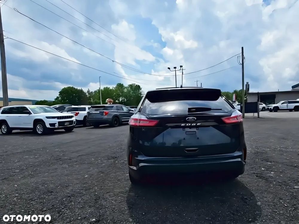Ford Edge - 4