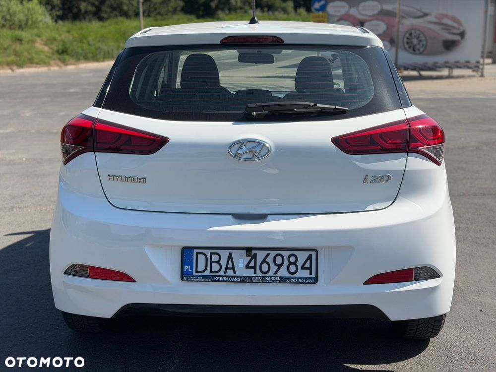 Hyundai i20 blue 1.2 Classic - 12