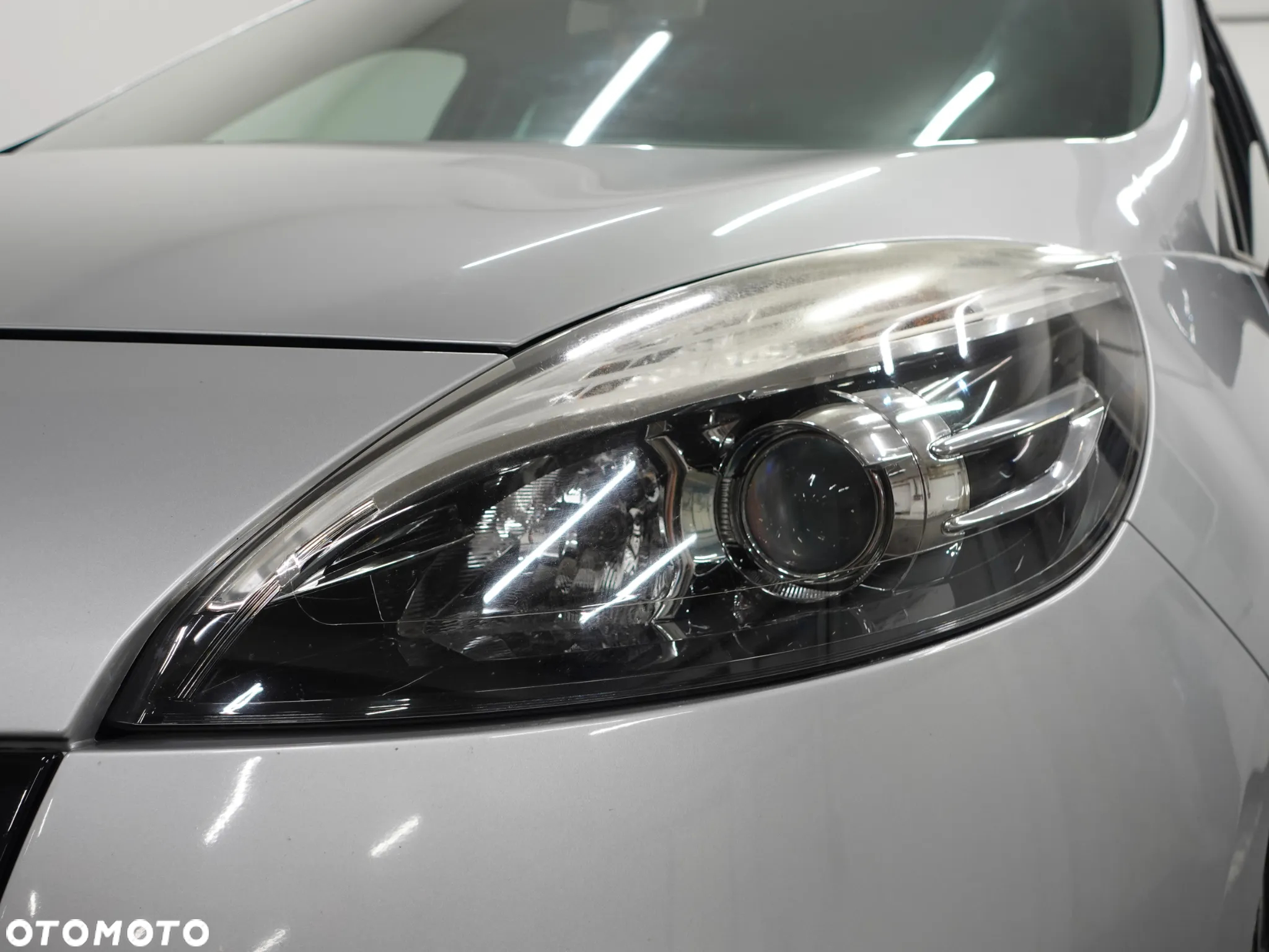 Renault Scenic ENERGY TCe 115 Bose Edition - 15