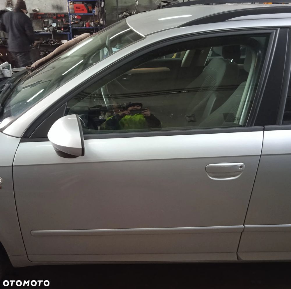 Drzwi lewe prawe przód tył LX7W Seat Exeo - 4