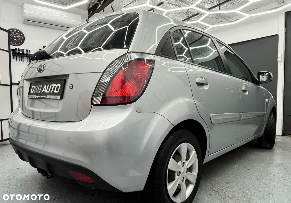 Kia Rio - 17