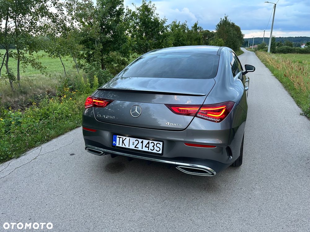 Mercedes-Benz CLA 250 4-Matic AMG Line 7G-DCT - 15