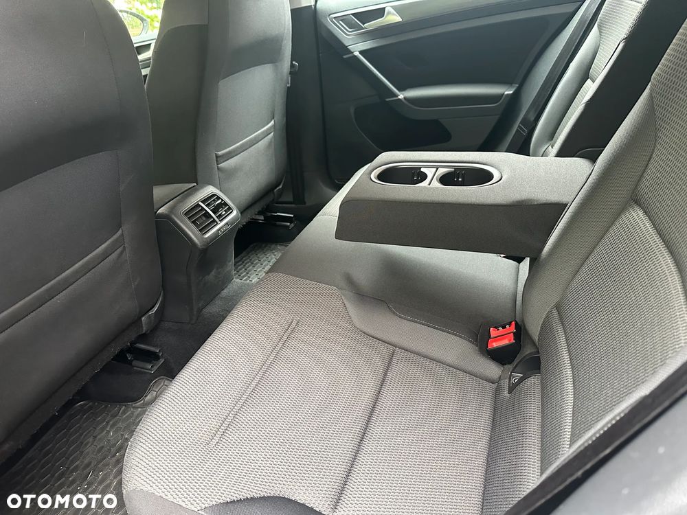 Volkswagen Golf 1.0 TSI BMT Comfortline - 12