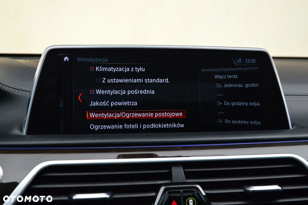 BMW Seria 7 750Ld xDrive - 38