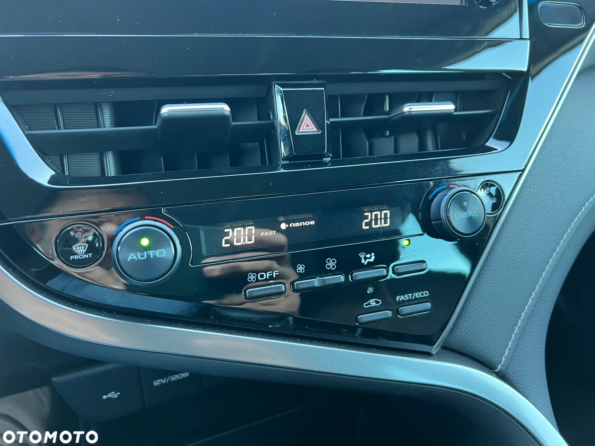Toyota Camry - 13