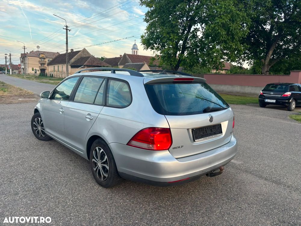 Volkswagen Golf 1.9 TDI DPF Comfortline BlueMotion - 4
