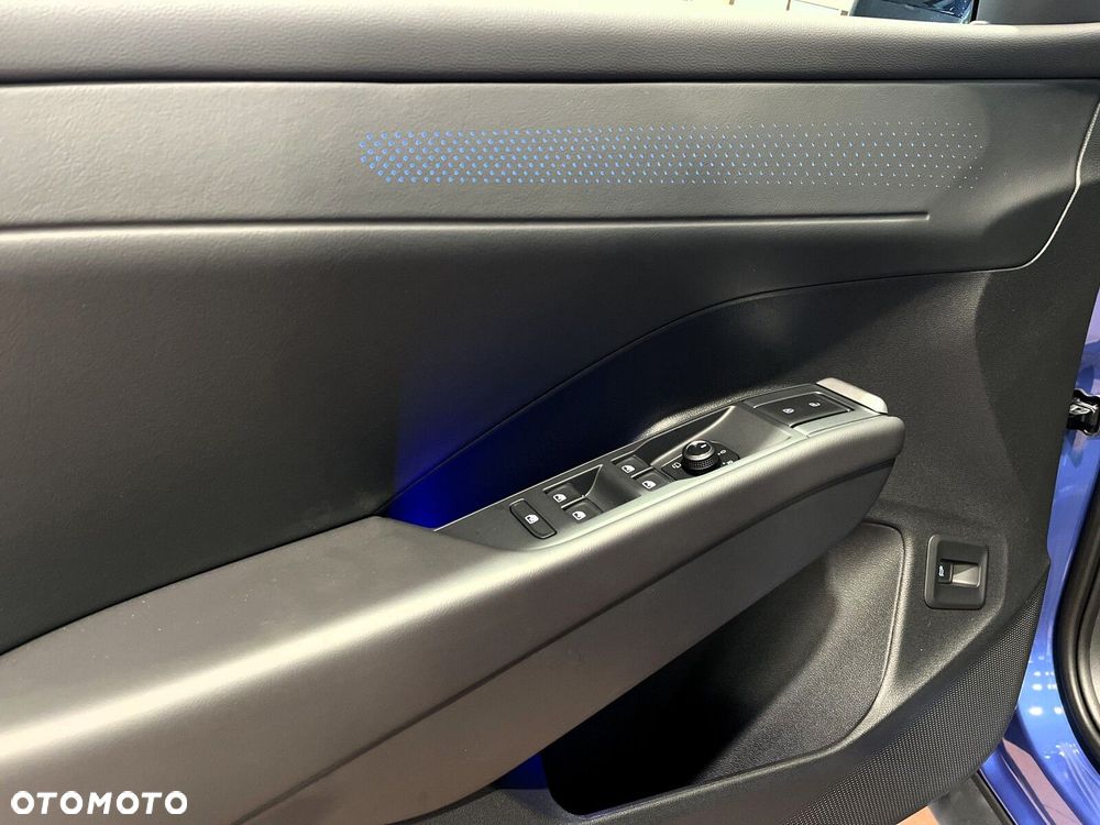 Volkswagen T-Roc - 11