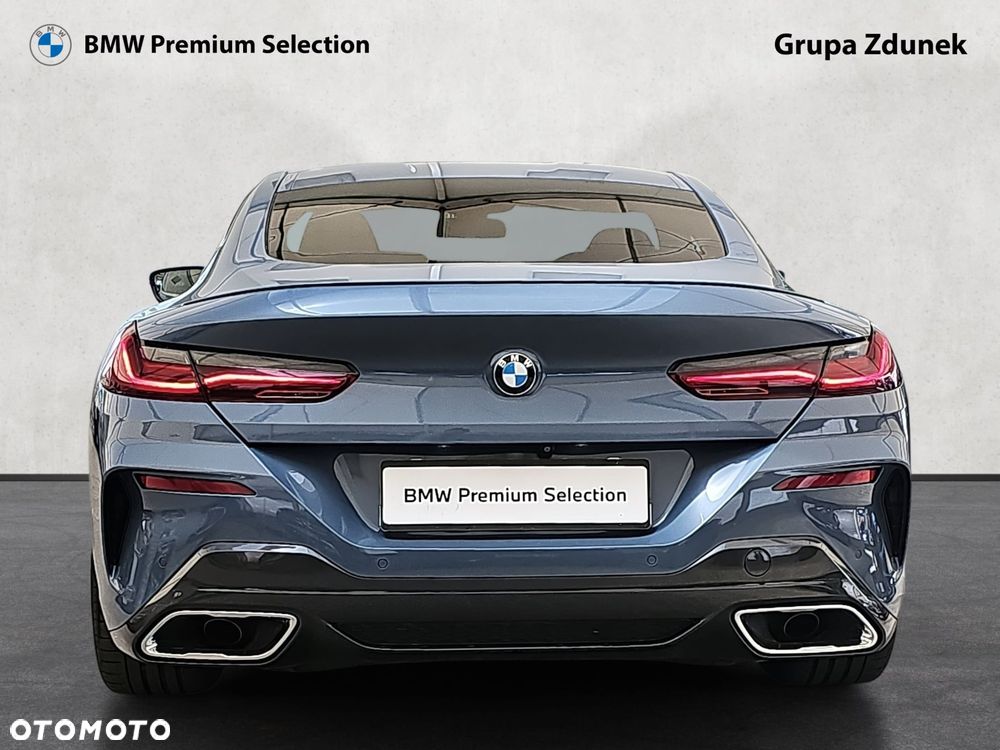BMW Seria 8 - 7