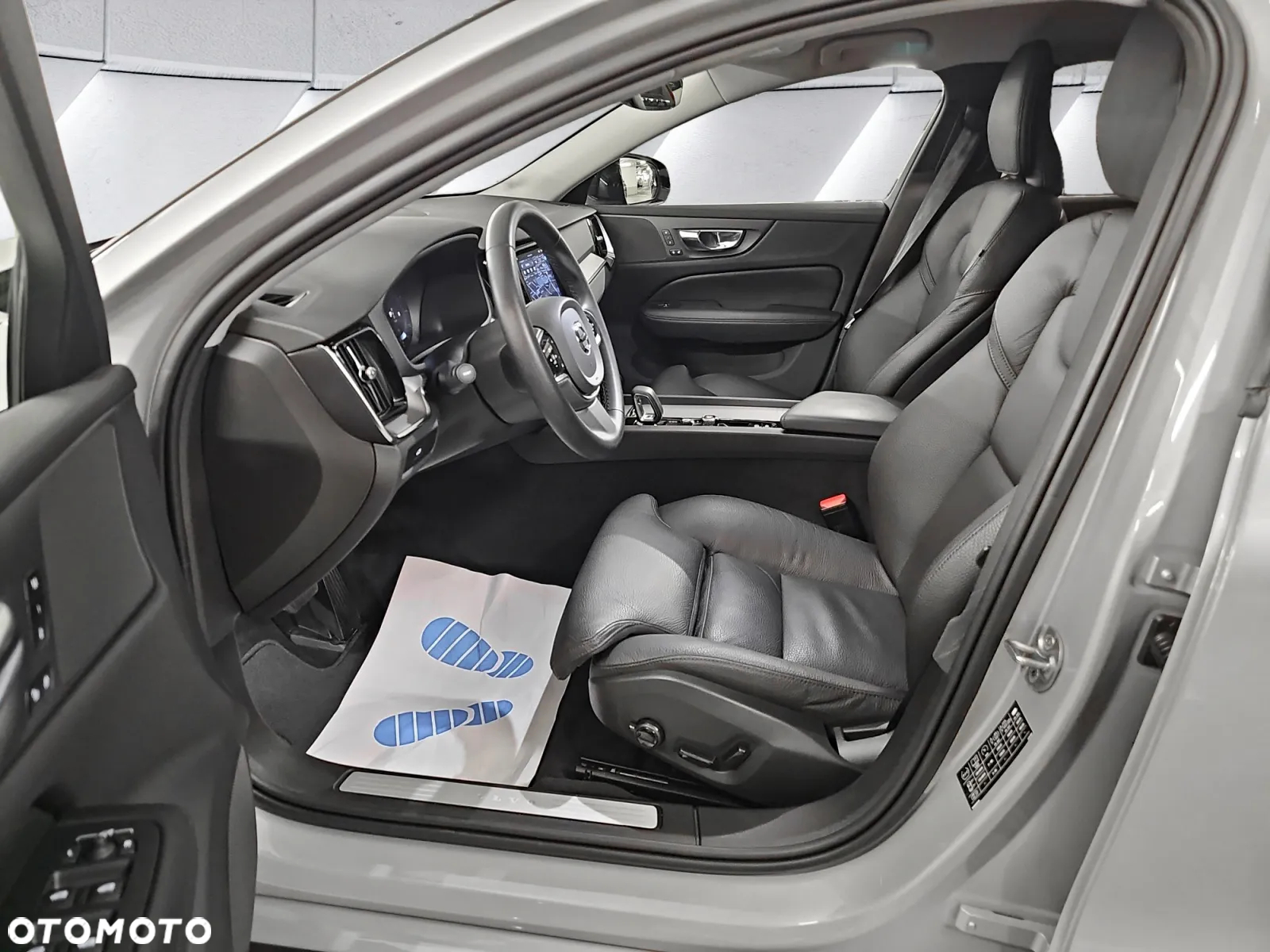 Volvo V60 B4 D Plus Dark - 4