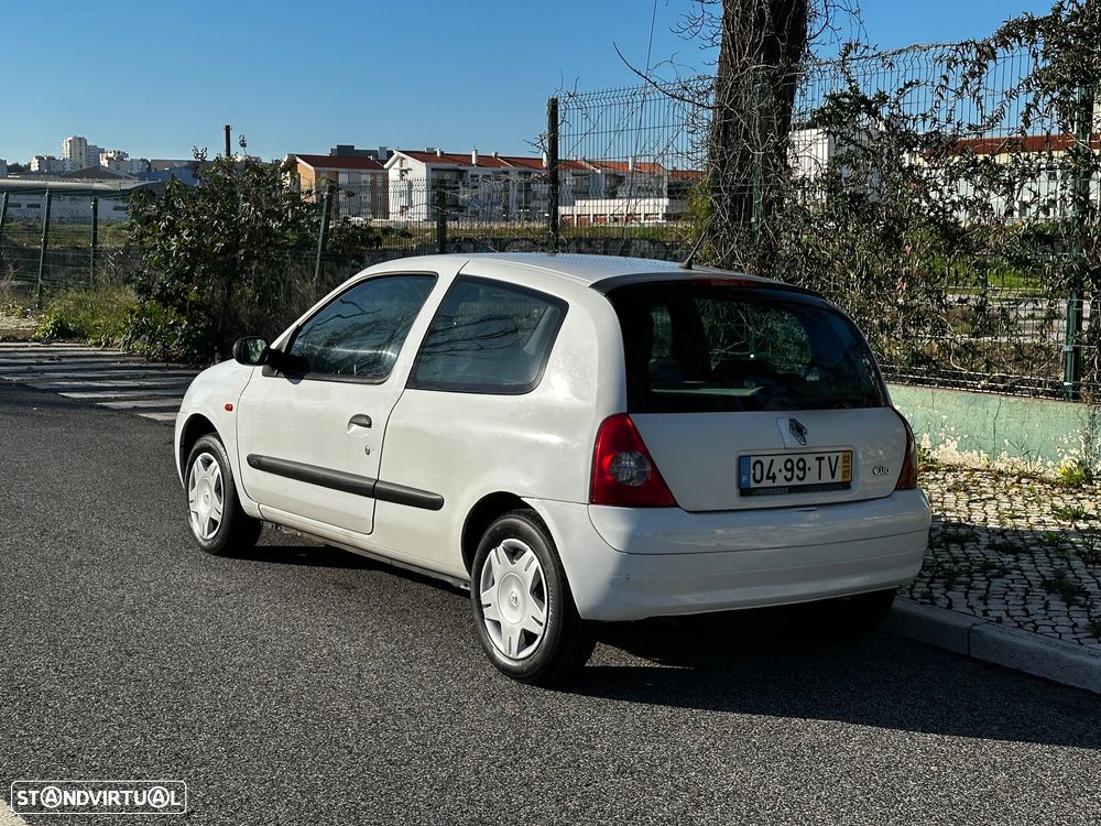 Renault Clio 1.2 16V Confort Dynamique - 4