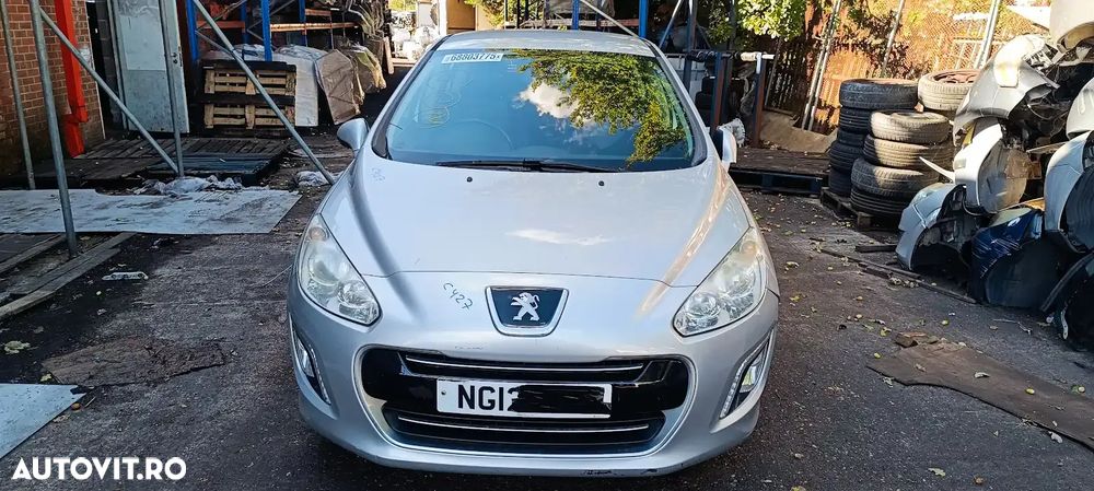 Dezmembrari / Dezmembrez Peugeot 308 1.6 DV6C cutie viteze manuală cod culoare EZR - VOPSEA GRI ALUMINIU - 1