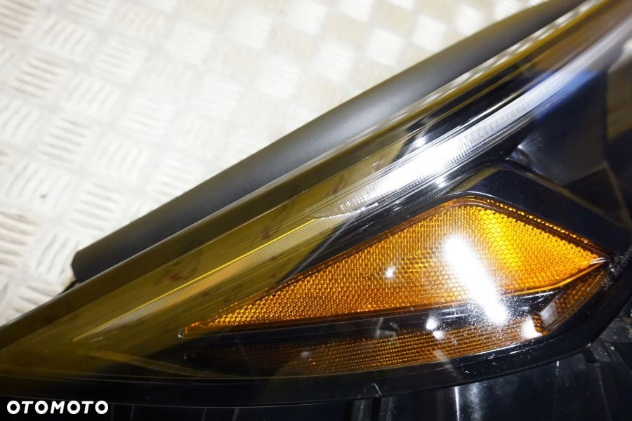 TOYOTA GRAND HIGHLANDER 2024 - REFLEKTOR LAMPA FULL LED PRAWA USA - 6