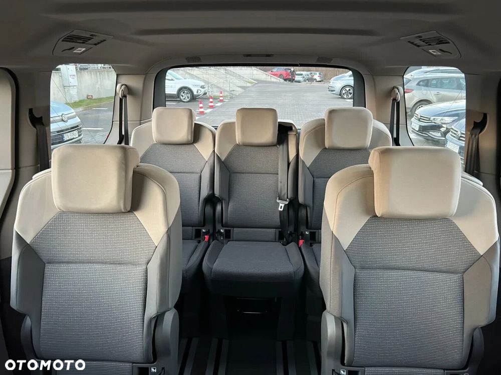 Volkswagen Multivan - 15