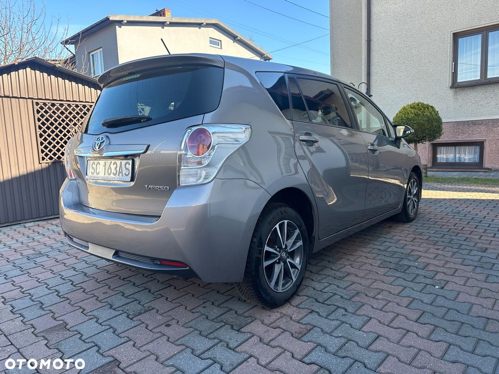 Toyota Verso 1.6 D-4D Premium - 3