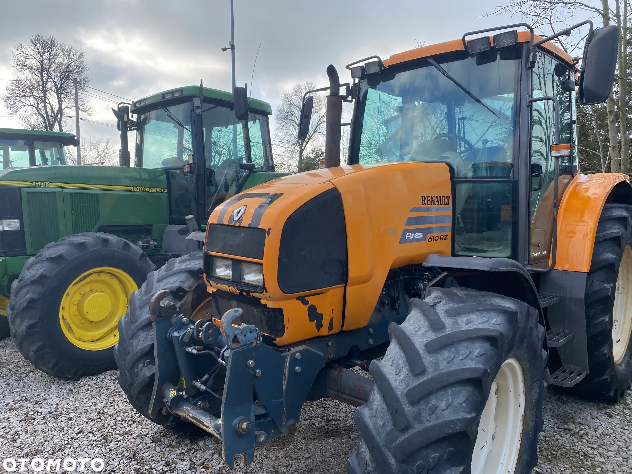 Renault ARES 610RZ - 10