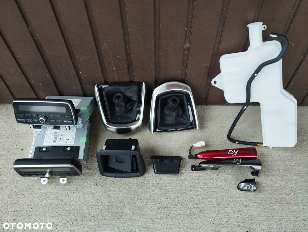 Grill Mazda 2 2015- 2025 części zderzaka DJ DL - 24